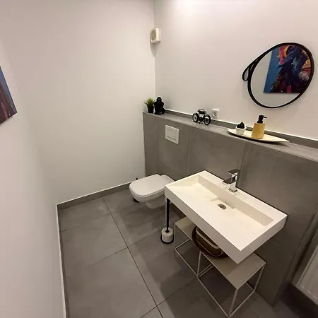 Penthouse Mit Sauna, Jacuzzi & Tischkicker *