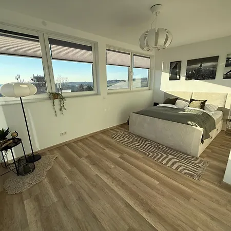 Penthouse Mit Sauna, Jacuzzi & Tischkicker