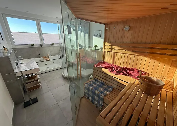 Penthouse Mit Sauna, Jacuzzi & Tischkicker