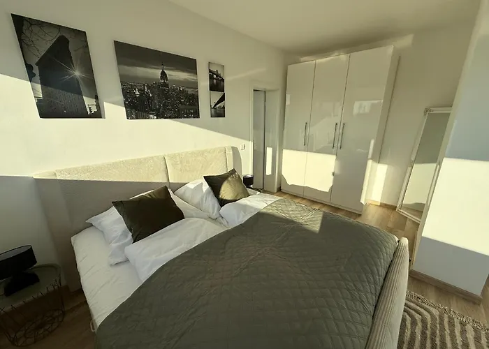 Penthouse Mit Sauna, Jacuzzi & Tischkicker Appartement Bergneustadt