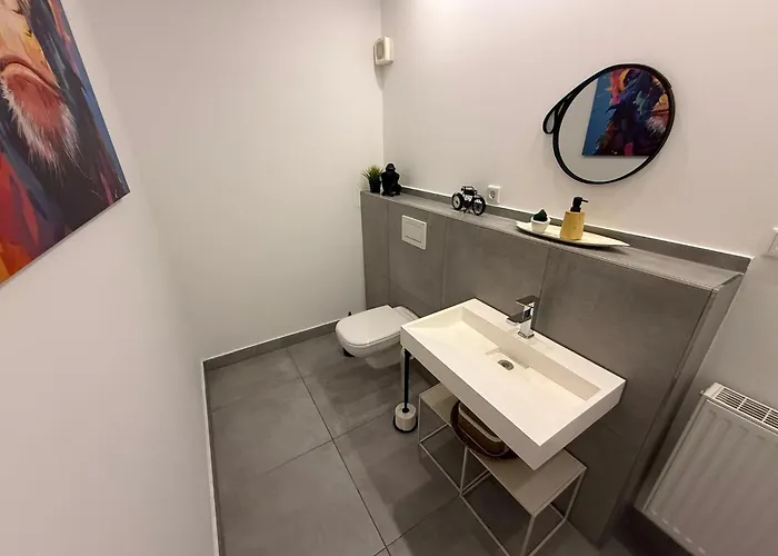 Penthouse Mit Sauna, Jacuzzi & Tischkicker *