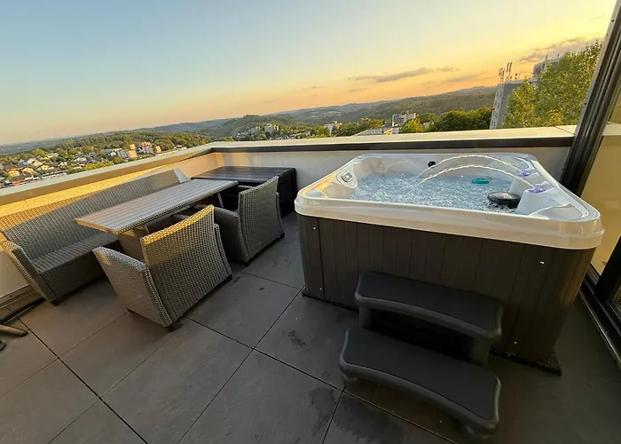 Penthouse Mit Sauna, Jacuzzi & Tischkicker * Bergneustadt